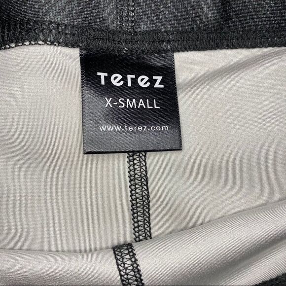 Terez Crystal Skull Leggings, Size XS, Charcoal - Picture 13 of 13